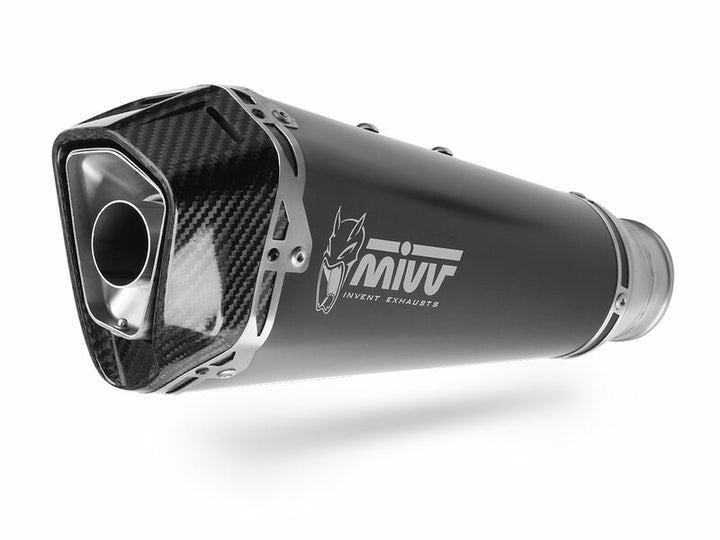 Närbild av MIVV Delta Race Muffler Steel Black/Carbon End Cap KT.020.LDRB, tillverkad i rostfritt stål med kolfiberände för sportmotorcyklar.