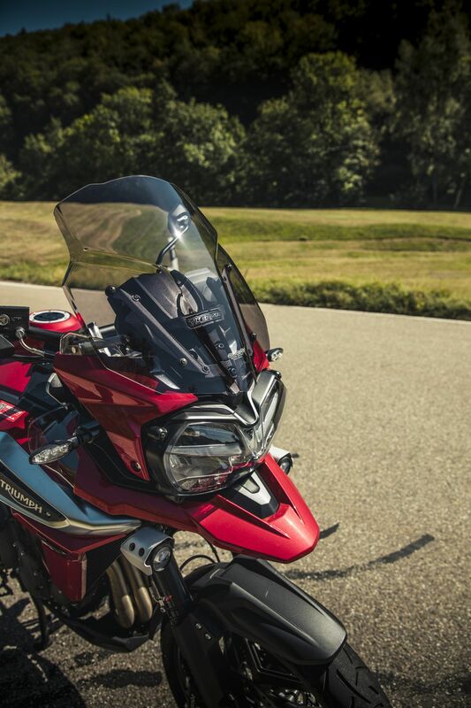 MRA Touring Windshield "TM" NULL 4025066166503