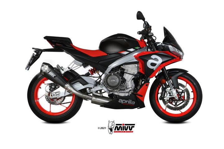 MIVV Delta Race Full Exhaust System - Carbon monterat på Aprilia-motorcykel, optimerar prestanda och stil inom fordonstillbehör.