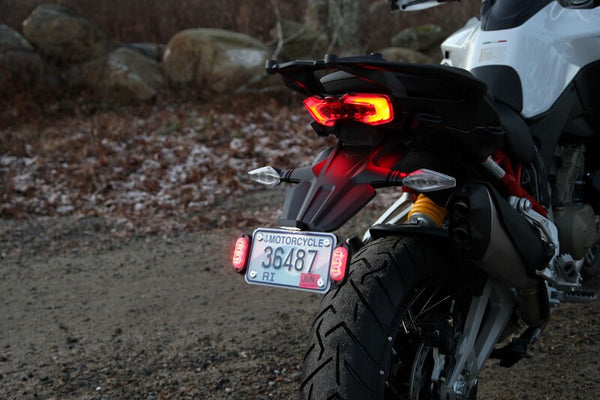 DENALI Skyltbelysningsflytt – Ducati Multistrada V4 LAH.22.10900