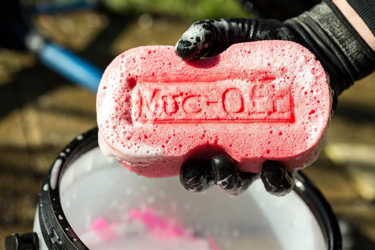 Muc-Off Expanding Microcell Sponge Pink